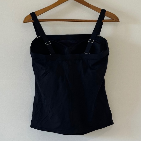 NWOT Tankini swim top - Picture 7 of 11